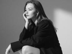 WeksaMur - female with brown hair webcam at LiveJasmin