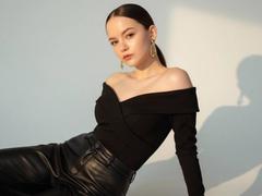 WeksaMur - female with brown hair webcam at LiveJasmin