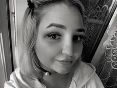 WendyMoira69 - blond female with  small tits webcam at xLoveCam