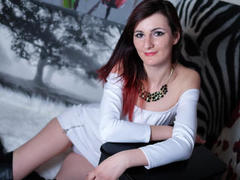 WendyWestW - female with brown hair webcam at xLoveCam