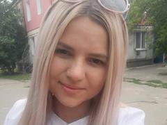 WhitePanterka - female webcam at xLoveCam