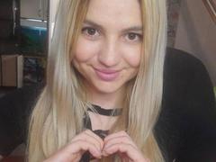 WhitePanterka - female webcam at xLoveCam