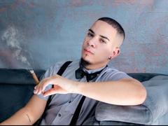 WildLeoHot - male webcam at xLoveCam