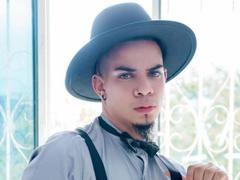 WildLeoHot - male webcam at xLoveCam