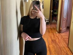 MakSisisia - blond female with  big tits webcam at xLoveCam