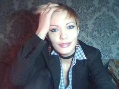 WildMissNiks - blond female webcam at ImLive