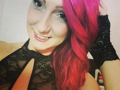 Wild-Vanilla-hot - female with red hair webcam at xLoveCam