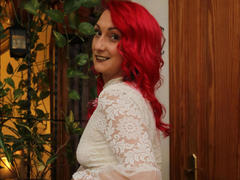 Wild-Vanilla-hot - female with red hair webcam at xLoveCam