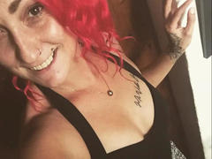 Wild-Vanilla-hot - female with red hair webcam at xLoveCam
