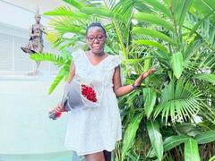 WillaSara - female with black hair and  big tits webcam at xLoveCam