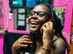 WillaSara - female with black hair and  big tits webcam at xLoveCam
