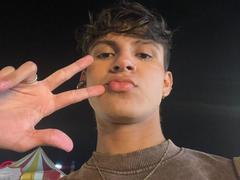 Willstarx - male webcam at xLoveCam