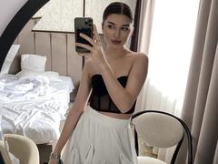 Wixiyaa - female with brown hair and  small tits webcam at xLoveCam