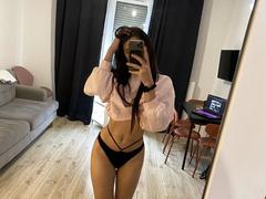 Wixiyaa - female with brown hair and  small tits webcam at xLoveCam
