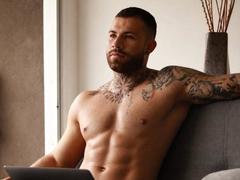 Wkite - male webcam at xLoveCam