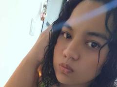 WolfBigTits - female with black hair webcam at xLoveCam
