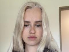 WorldClassBlondy - female webcam at xLoveCam