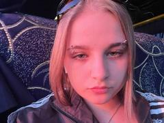 WowMonkey - female webcam at xLoveCam