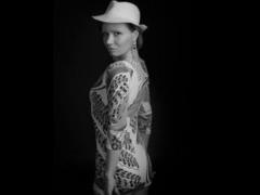 WowSexyMe - blond female webcam at xLoveCam