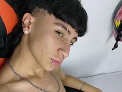 XaanderGrey - male webcam at LiveJasmin