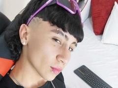 XaanderGrey - male webcam at LiveJasmin
