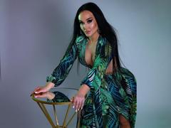 XandraRaven - female with black hair and  big tits webcam at xLoveCam
