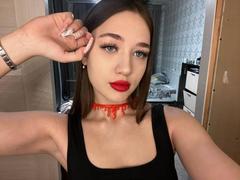 XeniaSherod - female with brown hair webcam at xLoveCam