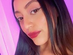 Xewaa - female with black hair webcam at xLoveCam