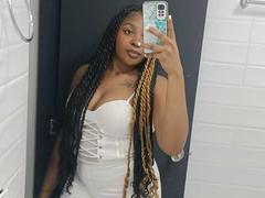 Xhaniyah from xLoveCam