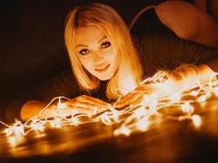 XPrettyQueenX from xLoveCam