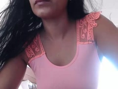 XtremDesire - female with brown hair webcam at xLoveCam