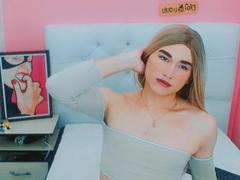 XxKamiilaXx from xLoveCam