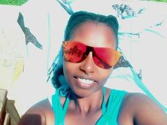 Yamala-hot - female with black hair webcam at xLoveCam