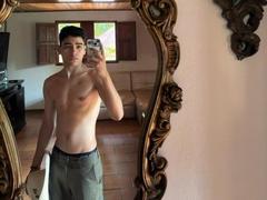 Yamilk69 - male webcam at xLoveCam