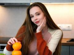 YangDeschenes - blond female webcam at xLoveCam