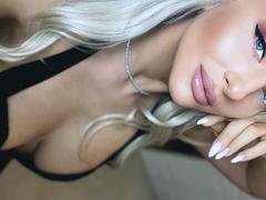 EliseRosen from xLoveCam