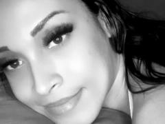YasminMayers - shemale webcam at xLoveCam