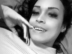 YasminMayers - shemale webcam at xLoveCam