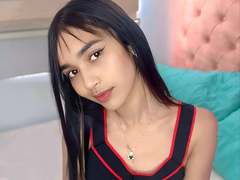 YayaLm from xLoveCam