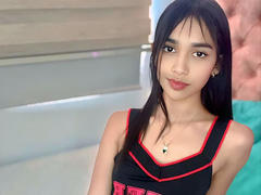 YayaLm from xLoveCam