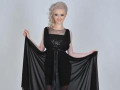 YeahGIA - blond female with  big tits webcam at xLoveCam