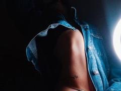 YeiSela - blond shemale webcam at xLoveCam