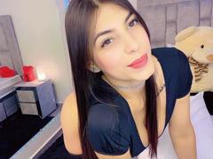 YelineMourine - female with black hair and  big tits webcam at xLoveCam