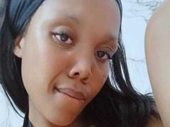 YellowBonePutty - female webcam at xLoveCam