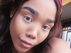 YellowBonePutty from xLoveCam