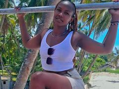 Yemaya-hot - female with black hair webcam at xLoveCam