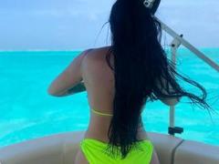 YessiJaymes - female with black hair and  big tits webcam at xLoveCam