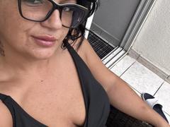 YnnaForU - female webcam at xLoveCam