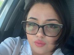 YnnaYub69 - female webcam at xLoveCam