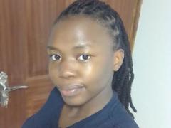 Yollah - female with black hair webcam at xLoveCam